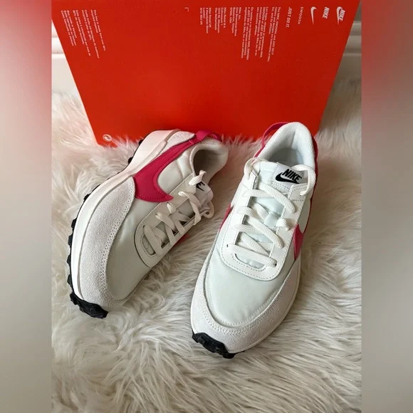 Nike waffle debut sneakers - Picture 2 of 6